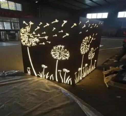 来安耐候钢灯箱